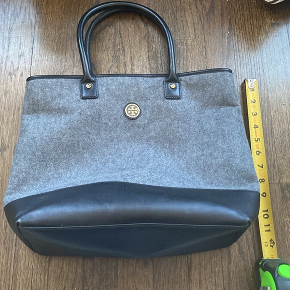 Tory Burch Gray Wool Flannel Tote Bag - Picture 7 of 8